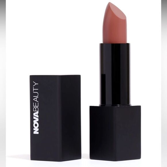 Fashion Nova NOVABEAUTY Perfect Pout Moisturizing Matte Color Pleasure Lipstick - Picture 5 of 9